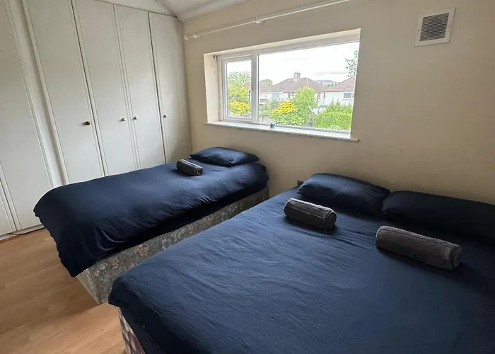 בית הארחה Nice Double Near Omni Shopping *